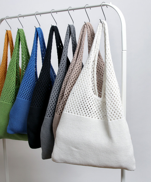 MAISON mou（メゾンムー）の「【recomend selection/セレクト】ニット仕立トライアングルバッグ（トートバッグ・レディース・イエロー/ブルー/ブラック/グリーン/ホワイト/ベージュ/グレー/ダークグリーン/ライトブラウン/ライトブルー/ライトイエロー/ライトグレー/ライトグリーン/ライトパープル・FREE）」の18枚目の写真