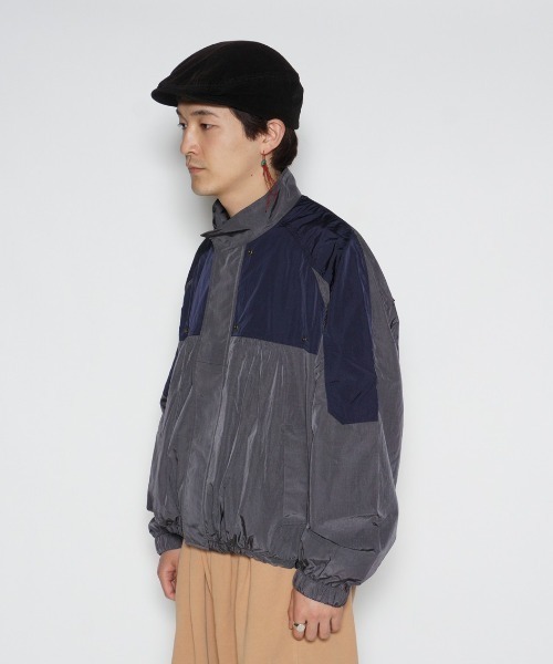 refomed（リフォメッド）の「OLD MAN NYLON JACKE（ブルゾン・メンズ・チャコールグレー・2/3）」の6枚目の写真