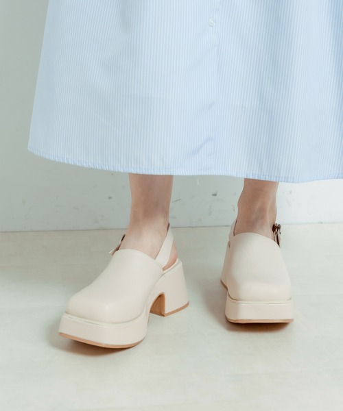 OLIVE des OLIVE（オリーブデオリーブ）の「バックベルト付きサボ（サンダル・レディース・アイボリー/イエロー/ブラック・SMALL/MEDIUM/LARGE）」の5枚目の写真