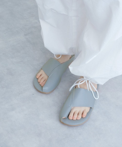 w closet(ダブルクローゼット)の「【Alley】フラットミュール(サンダル・レディース・アイボリー/ブラック/ブルー/モカ・M/L)」の17枚目の写真