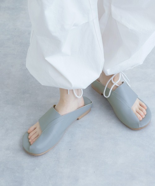 w closet(ダブルクローゼット)の「【Alley】フラットミュール(サンダル・レディース・アイボリー/ブラック/ブルー/モカ・M/L)」の18枚目の写真