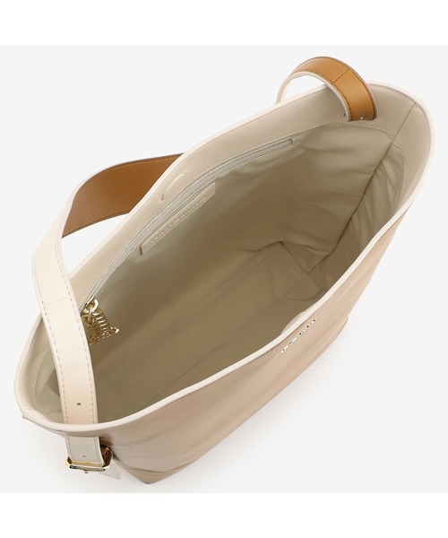 TOMMY HILFIGER（トミーヒルフィガー）の「カジュアルレザーソフトバケットバッグ（ハンドバッグ・レディース・マルチ・FREE）」の5枚目の写真