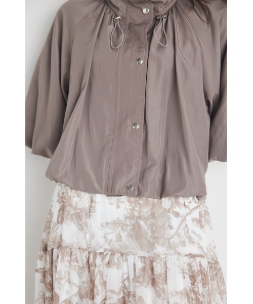 rienda（リエンダ）の「ドローストリングネックバルーンブルゾン（ブルゾン・レディース・ブラック/アイボリー/ライトブラウン・FREE）」の17枚目の写真