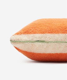 Café Kitsuné STRIPED BEACH CUSHION Maison Kitsune（メゾンキツネ）の「STRIPED BEACH CUSHION