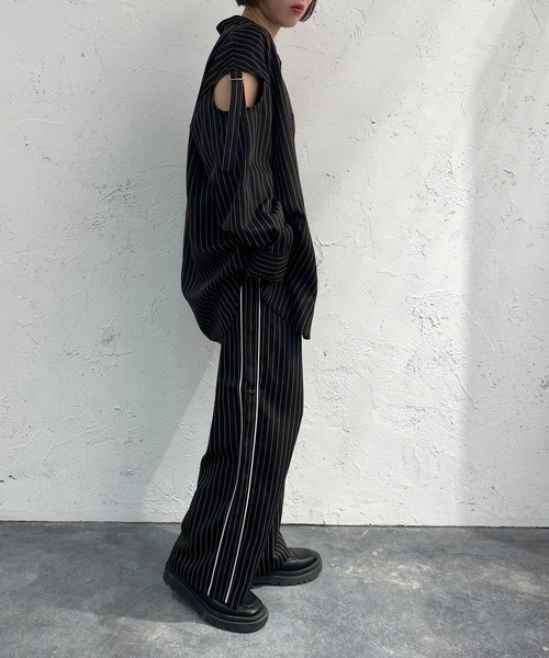 apres jour mignon(アプレジュールミニョン)の「ストライプカッティングシャツ【SETUP着用可能】【ZOZOTOWN限定アイテム】(シャツ/ブラウス・レディース・ネイビー/チャコールグレー/ブラック・フリー/X-LARGE)」の9枚目の写真