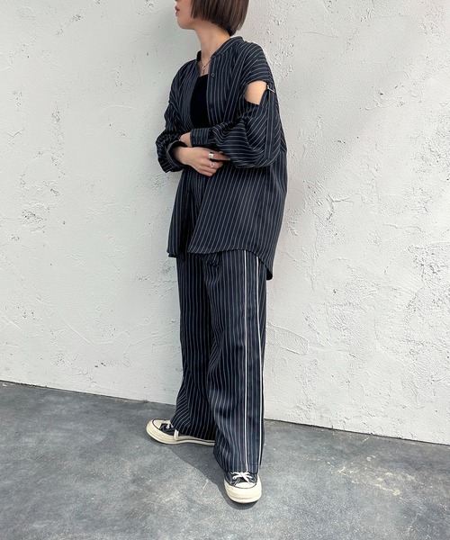 apres jour mignon(アプレジュールミニョン)の「ストライプカッティングシャツ【SETUP着用可能】【ZOZOTOWN限定アイテム】(シャツ/ブラウス・レディース・ネイビー/チャコールグレー/ブラック・フリー/X-LARGE)」の21枚目の写真