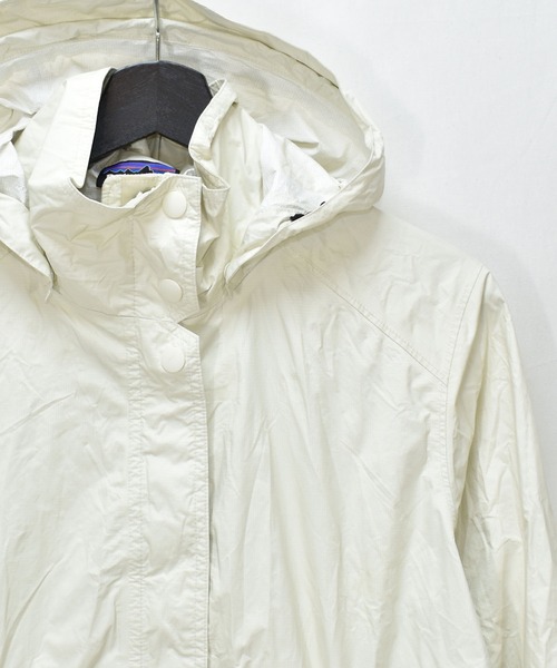 patagonia(パタゴニア)の「【ヴィンテージ古着】Patagonia / パタゴニア ウィメンズ トレントシェル トレンチコート ナイロンジャケット(トレンチコート・メンズ・ホワイト・MEDIUM)」の3枚目の写真