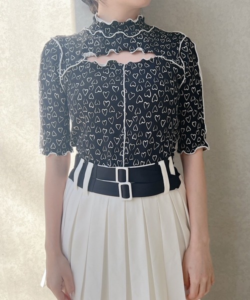 lilLilly（リルリリー）の「カットアウトリブメロートップス（Tシャツ/カットソー・レディース・ブラック/ホワイト・FREE）」の3枚目の写真