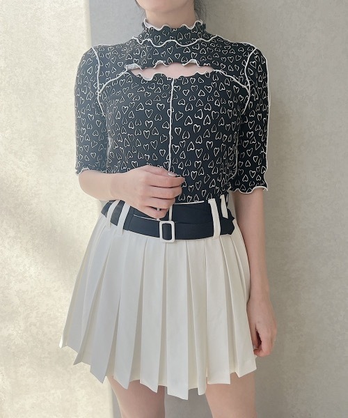 lilLilly（リルリリー）の「カットアウトリブメロートップス（Tシャツ/カットソー・レディース・ブラック/ホワイト・FREE）」の4枚目の写真