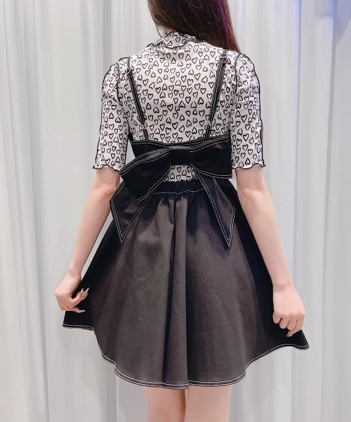 lilLilly（リルリリー）の「カットアウトリブメロートップス（Tシャツ/カットソー・レディース・ブラック/ホワイト・FREE）」の17枚目の写真