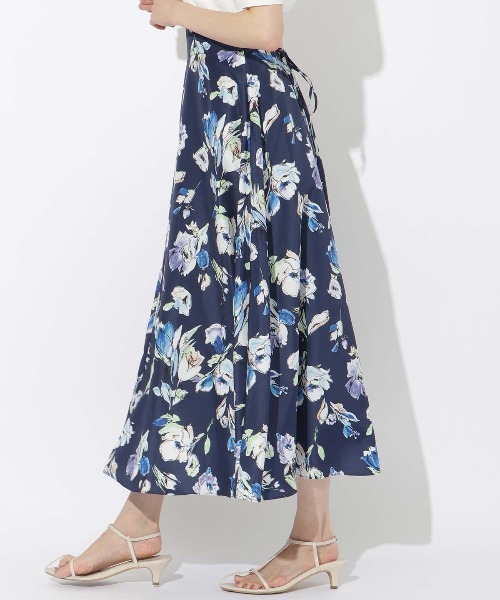 ETRO フラワープリント フレアジャージースカート ネイビー AND COUTURE（アンドクチュール）の「シャーベットフラワー