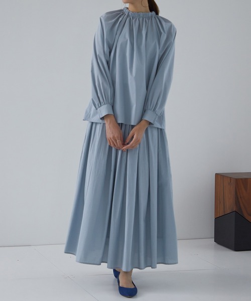 for/c(フォーシー)の「TCシャーリングネックブラウス【サスティナブル】(シャツ/ブラウス・レディース・チャコール/グレイッシュブルー・M/L)」の9枚目の写真