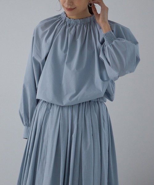 for/c(フォーシー)の「TCシャーリングネックブラウス【サスティナブル】(シャツ/ブラウス・レディース・チャコール/グレイッシュブルー・M/L)」の15枚目の写真