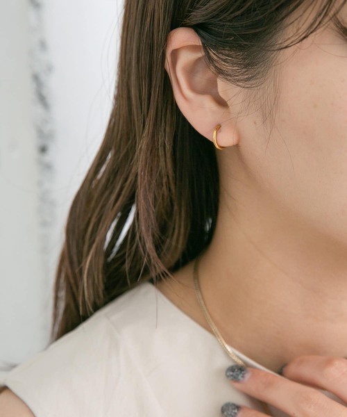 KBF（ケイビーエフ）の「プチフープイヤリング（イヤリング・レディース・ゴールド/シルバー・ONE）」の10枚目の写真