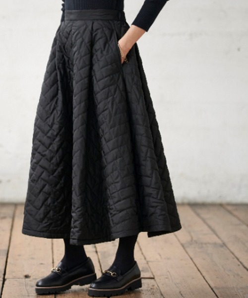 BELLUNA（ベルーナ）の「中わたキルトゆるっとスカート（スカート・レディース・ブラック/カーキ・X-LARGE/MEDIUM/LARGE）」の9枚目の写真