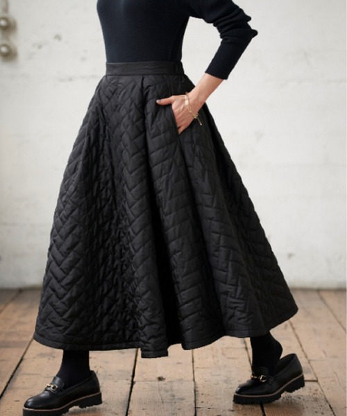 BELLUNA（ベルーナ）の「中わたキルトゆるっとスカート（スカート・レディース・ブラック/カーキ・X-LARGE/MEDIUM/LARGE）」の11枚目の写真