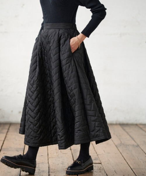 BELLUNA（ベルーナ）の「中わたキルトゆるっとスカート（スカート・レディース・ブラック/カーキ・X-LARGE/MEDIUM/LARGE）」の19枚目の写真