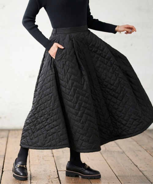 BELLUNA（ベルーナ）の「中わたキルトゆるっとスカート（スカート・レディース・ブラック/カーキ・X-LARGE/MEDIUM/LARGE）」の22枚目の写真