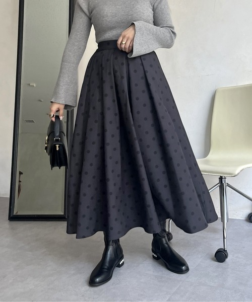 prose verse(プロズヴェール)の「タックフレアスカート(スカート・レディース・ブラック/チャコール/ブラック系その他/アイボリー・MEDIUM)」の7枚目の写真