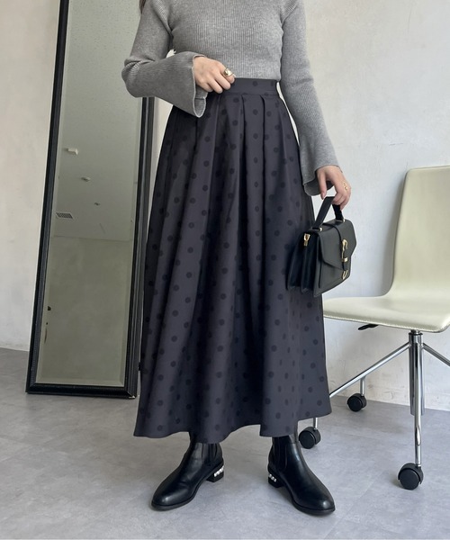 prose verse(プロズヴェール)の「タックフレアスカート(スカート・レディース・ブラック/チャコール/ブラック系その他/アイボリー・MEDIUM)」の8枚目の写真