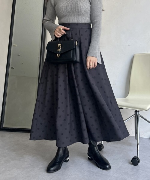 prose verse(プロズヴェール)の「タックフレアスカート(スカート・レディース・ブラック/チャコール/ブラック系その他/アイボリー・MEDIUM)」の13枚目の写真