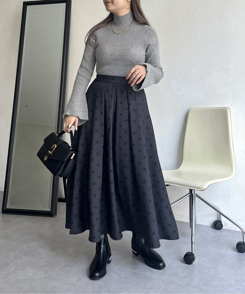 prose verse(プロズヴェール)の「タックフレアスカート(スカート・レディース・ブラック/チャコール/ブラック系その他/アイボリー・MEDIUM)」の17枚目の写真