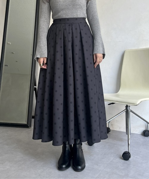 prose verse(プロズヴェール)の「タックフレアスカート(スカート・レディース・ブラック/チャコール/ブラック系その他/アイボリー・MEDIUM)」の19枚目の写真