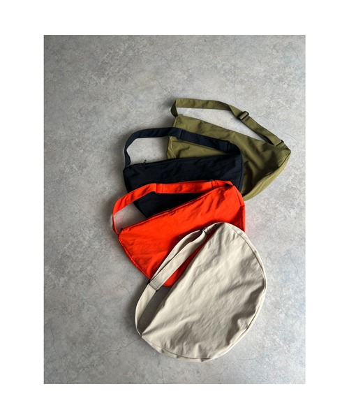 owndaily（オンデイリー）の「ZIPショルダーバッグ（ショルダーバッグ・レディース・ブラック/オレンジ/ホワイト/グリーン・FREE）」の15枚目の写真