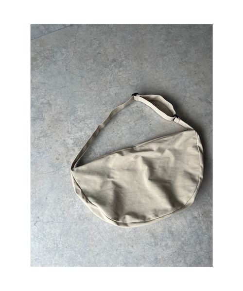 owndaily（オンデイリー）の「ZIPショルダーバッグ（ショルダーバッグ・レディース・ブラック/オレンジ/ホワイト/グリーン・FREE）」の22枚目の写真