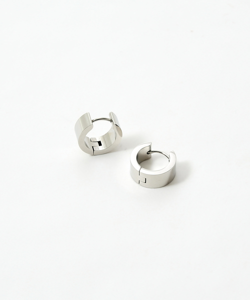 NOMINE（ノミネ）の「フラットスモールサークルピアス（ピアス（両耳用）・レディース・ゴールド/シルバー・フリー）」の4枚目の写真