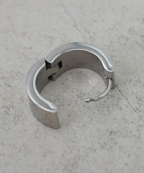 NOMINE（ノミネ）の「フラットスモールサークルピアス（ピアス（両耳用）・レディース・ゴールド/シルバー・フリー）」の6枚目の写真