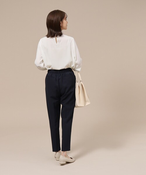 SHOO・LA・RUE(シューラルー)の「◆【S-3L/通勤/セレモニーにも】プチハイネック フリルブラウス【CIRCRIC】(シャツ/ブラウス・レディース・ブラック系5/ホワイト系6/ベージュ系その他7・02/01/03/04/05)」の6枚目の写真