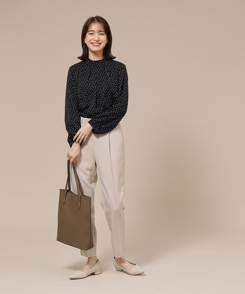 SHOO・LA・RUE(シューラルー)の「◆【S-3L/通勤/セレモニーにも】プチハイネック フリルブラウス【CIRCRIC】(シャツ/ブラウス・レディース・ブラック系5/ホワイト系6/ベージュ系その他7・02/01/03/04/05)」の16枚目の写真