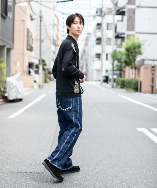 En serio TOKYO(エンソリオトーキョー)の「ヴィンテージライク ジャカードケーブルニットポロ(ニット/セーター・メンズ・ブラック/アイボリー/グレイッシュブルー/ラベンダー・M/L)」の7枚目の写真