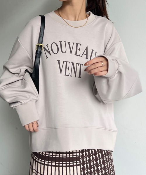 N°21 フロッキーロゴ ボンディングプルオーバー スウェット トレーナー Chez toi（シェトワ）の「軽量ボンディングフロッキーロゴプルオーバー