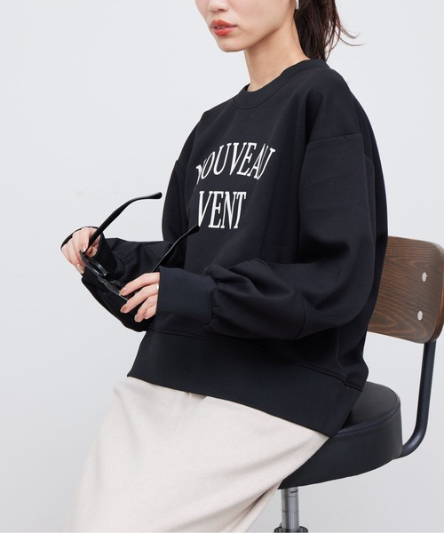 N°21 フロッキーロゴ ボンディングプルオーバー スウェット トレーナー Chez toi（シェトワ）の「軽量ボンディングフロッキーロゴプルオーバー