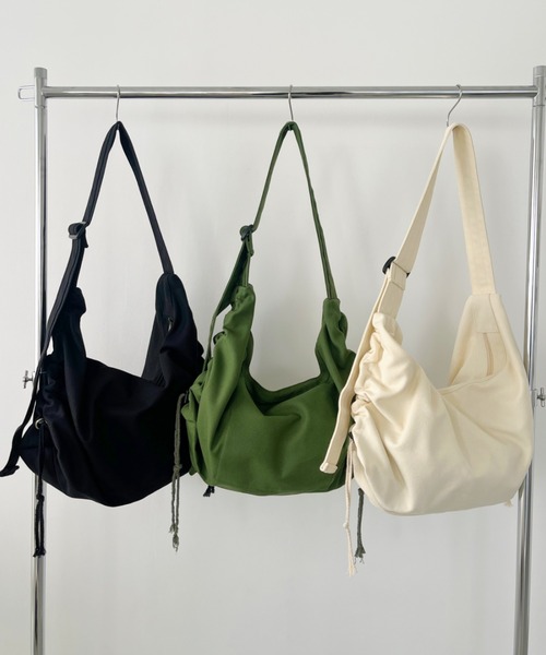 CLEA(クレア)の「ドローコードギャザーキャンバスショルダーバッグ(ショルダーバッグ・レディース・アイボリー/カーキ/ブラック/オレンジ・FREE)」の18枚目の写真