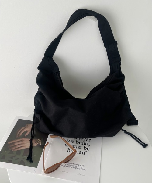 CLEA(クレア)の「ドローコードギャザーキャンバスショルダーバッグ(ショルダーバッグ・レディース・アイボリー/カーキ/ブラック/オレンジ・FREE)」の14枚目の写真