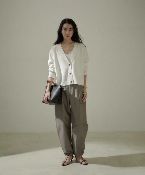 SALON adam et rope'(サロン アダム エ ロペ)の「バンブーハンドル2WAYショルダーバッグ(ハンドバッグ・レディース・ブラック/キナリ/ベージュ系その他・FREE)」の6枚目の写真