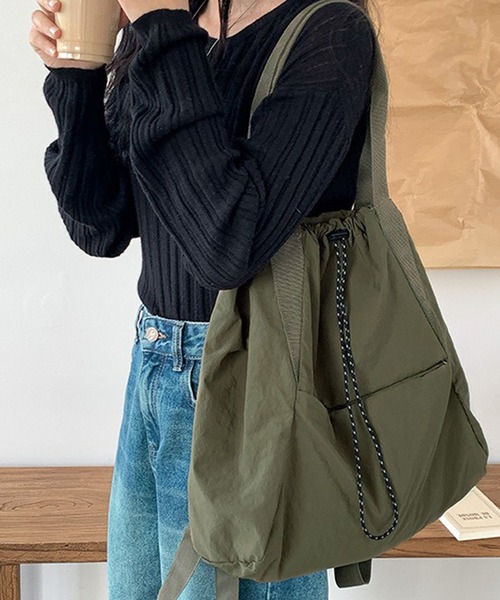 LYEON（リヨン）の「ドロストナップサック（バックパック/リュック・レディース・ブラック/カーキ/ベージュ・FREE）」の11枚目の写真