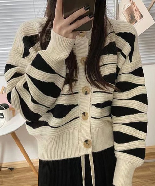 Miniministore(ミニミニストア)の「ニットカーディガン 秋冬レディース 配色(ニット/セーター・レディース・ブラウン/グリーン/アイボリー/ピンク・フリー)」の5枚目の写真