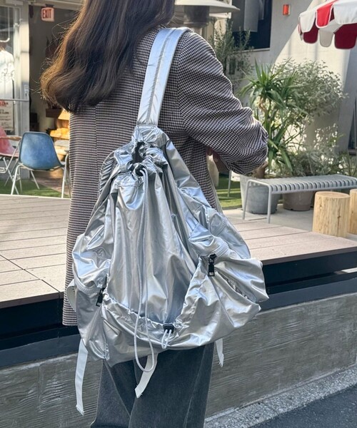 fredy emue（フレディエミュ）の「ドロスシャーリングリュック（バックパック/リュック・レディース・ブラック/シルバー・FREE）」の8枚目の写真