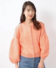 index（インデックス）の「パール調ボタン ショートカーディガン/ボリューム袖【洗濯機洗い可】（カーディガン/ボレロ）」