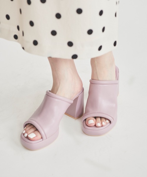 anuans シャイニーシアーサテンフレアスカート