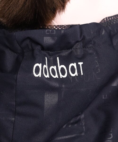 adabat（アダバット）の「◆【撥水加工／防風】エンボスロゴデザイン 長袖アウター（ブルゾン・レディース・グリーン/ネイビー/ベージュ・40/38/42）」の5枚目の写真