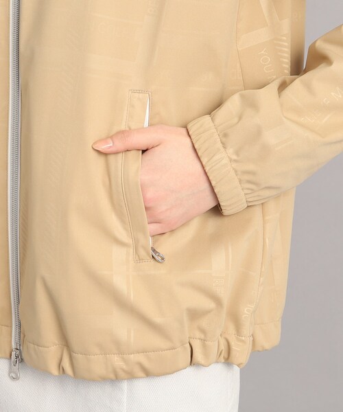 adabat（アダバット）の「◆【撥水加工／防風】エンボスロゴデザイン 長袖アウター（ブルゾン・レディース・グリーン/ネイビー/ベージュ・40/38/42）」の6枚目の写真