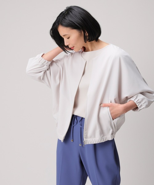 GLACIER lusso(グラシアルッソ)の「8分袖ドルマンブルゾン(ブルゾン・レディース・アイボリー/ブラック/カーキ/グレイッシュベージュ・S/M/L/LL)」の12枚目の写真