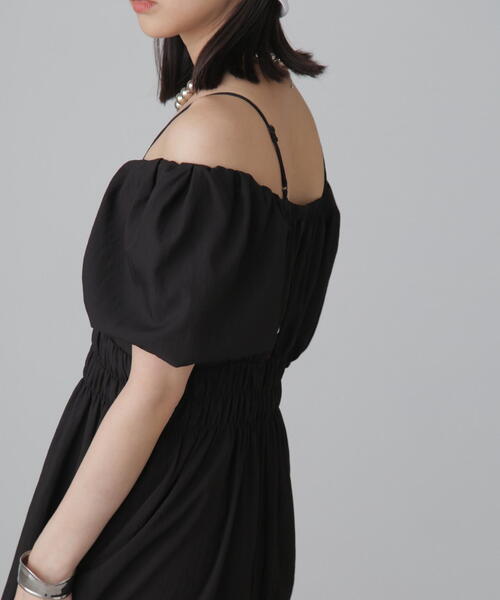 FREE'S MART(フリーズマート)の「◆2WAYオフショルボリュームスリーブワンピース(ワンピース・レディース・ブラック/ホワイト/ライトグリーン・SMALL/MEDIUM)」の9枚目の写真