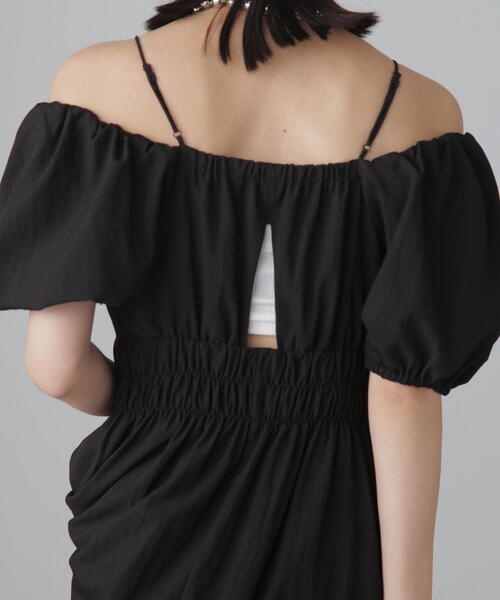 FREE'S MART(フリーズマート)の「◆2WAYオフショルボリュームスリーブワンピース(ワンピース・レディース・ブラック/ホワイト/ライトグリーン・SMALL/MEDIUM)」の10枚目の写真