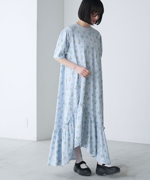 新品【UK8】 Lipsy ブルー フローラル ウエストツイストフリルワンピース forksy.（フォルクシー）の「【forksy.】フラワープリントフリル